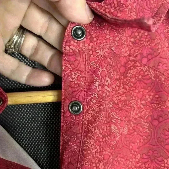 Women’s  Columbia Titanium Hiking Shirt Size Medium - Picture 6 of 10